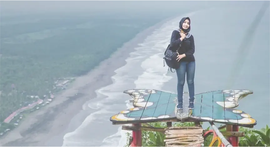 bukit hud